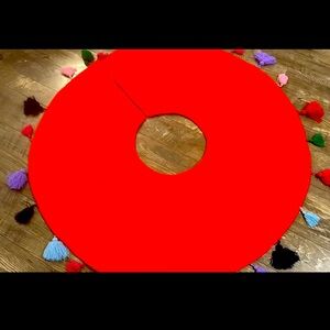 45” wide velvet tree skirt